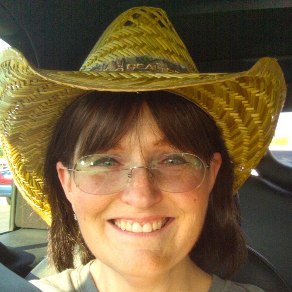 Meet your Posher, Cara